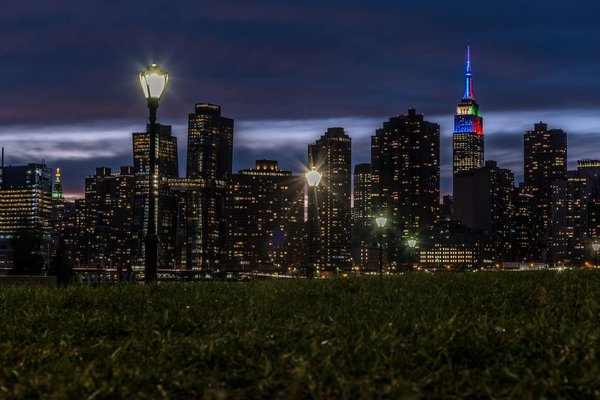 How to Select the Most Flattering Empire Waist Dress for a Corporate Event?